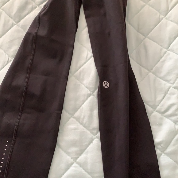 Brand new fast & free leggings - size 2 - lululemon - 25" - Nulux fabric - Picture 2 of 3
